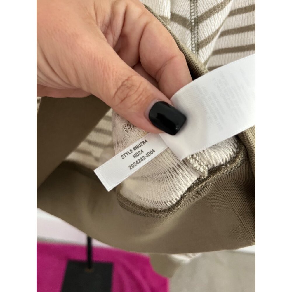Madewell Relaxed Long-Sleeve Crewneck Tee in Stripe Cargo Green Size M - Picture 6 of 8